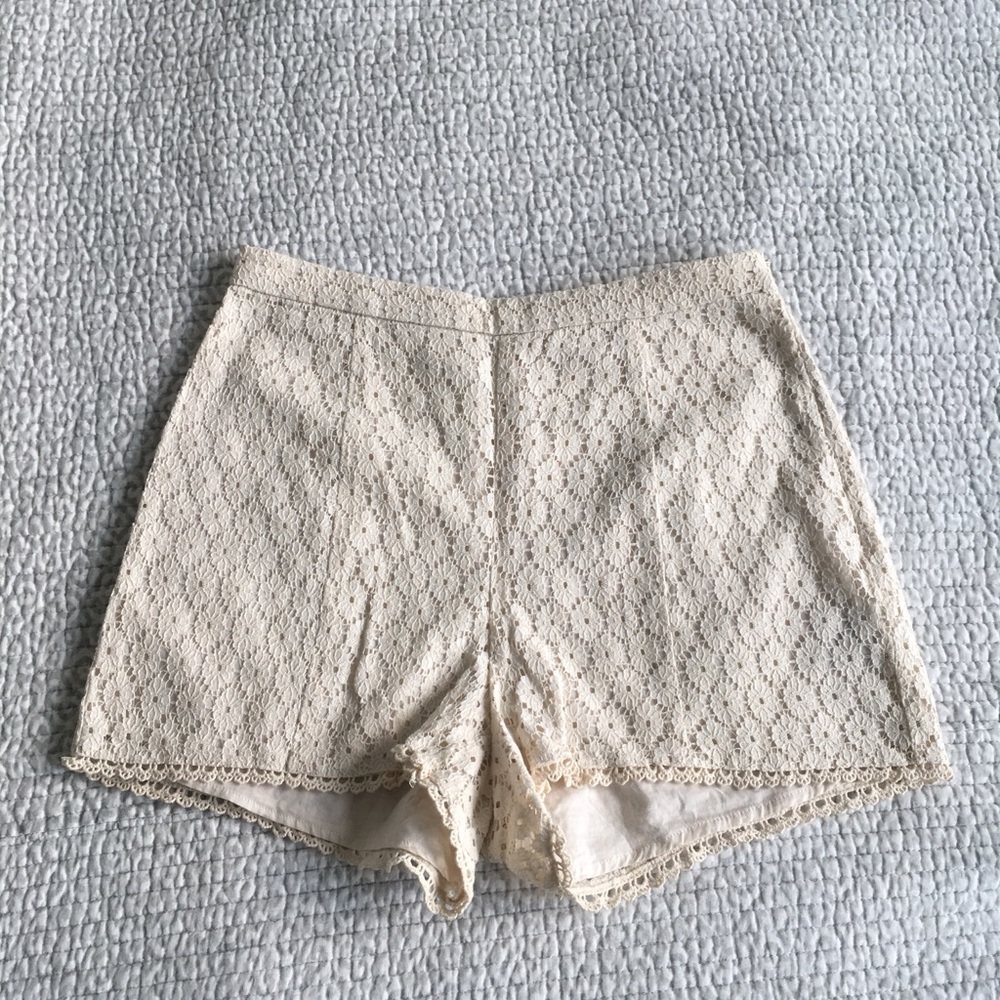 Kimchi Blue Lace High-Waisted Shorts
